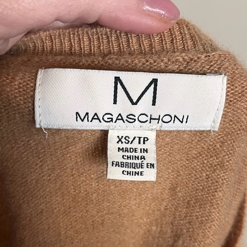 MAGASCHONI Cashmere Camel Crew Neck Sweater Size XS Quiet Luxury Minimalist - Picture 4 of 5